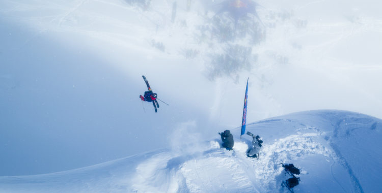 Fjolårsvinnaren Sam Favret i lite snöigare förhållanden.