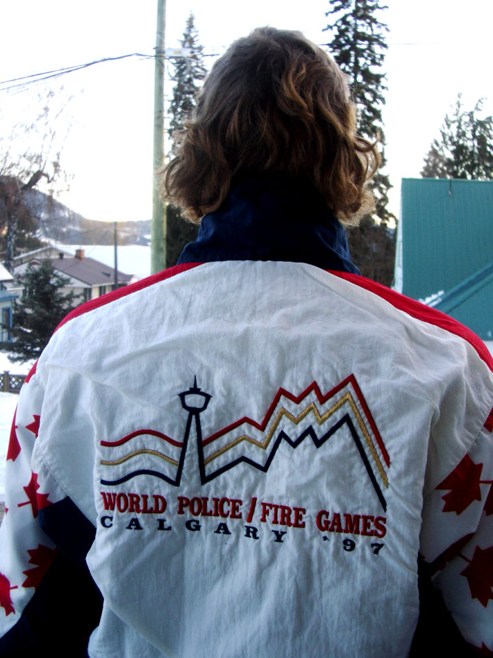 I brist på lössnö kan man alltid anlägga en tvivelaktig kanadensisk hockeyfrilla.