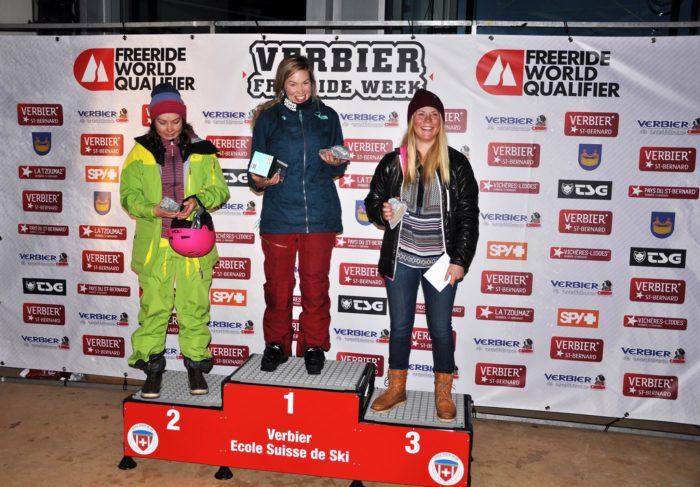 Karin Stöckel, Anna Smoothy (NZL) och Malin Karlsson på pallen i Verbier.