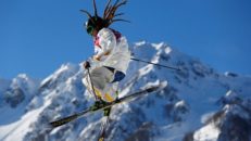 Henrik Harlaut signar med Björn Borg