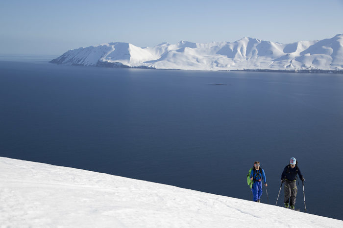 Bergen vid Islands längsta fjord Eyjafjörður är som skapta för toppturer.