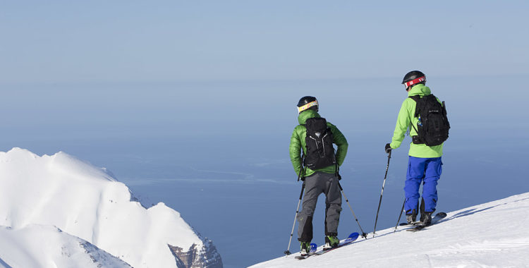– Tror du att det finns några isländska sagotroll där nere? Fredrik Andersson och 			Anders Wingqvist i samspråk.
