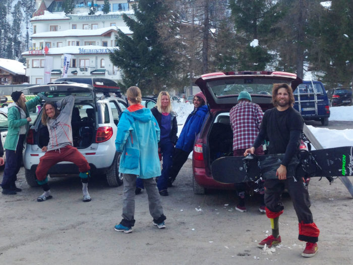 Mayrhofgänget packar ihop efter besök på glaciären hos grannen Hintertux.  
