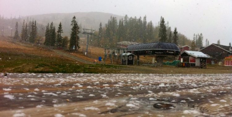 Flingorna föll på Vemdalsskalet imorse.