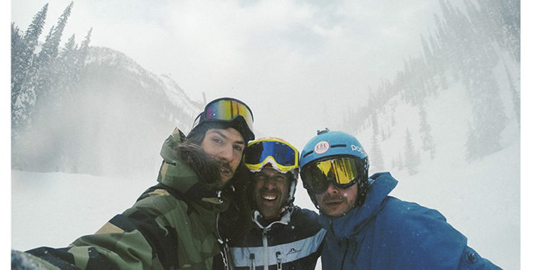 Adam Falk, Sverre Liliequist och Petter Alexis redo för ännu ett lyft i de kanadensiska bergen 