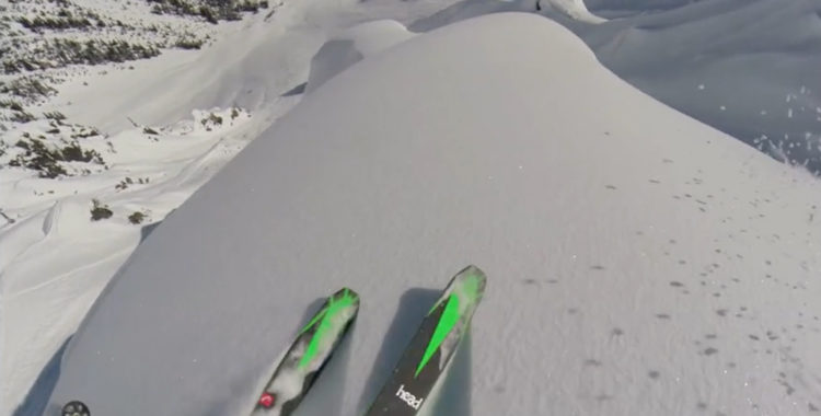 James Heim fluffar på i Whistlers backcountry 