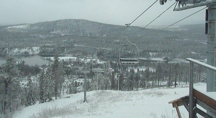 Snart kommer alpinstjärnorna till fjällen, men först kommer snön.