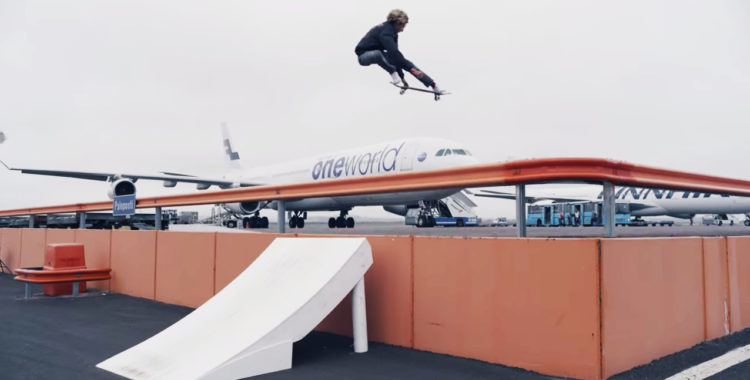 Om du också har drömt om att skata på en flygplats glänsande golv ska du kika hit