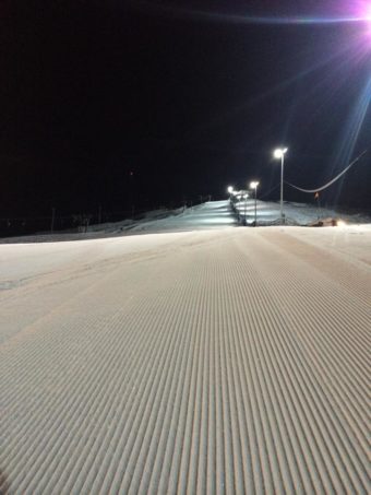 Det finns snö i Kiruna, men inte tillräckligt för att bygga en slopestylebana.