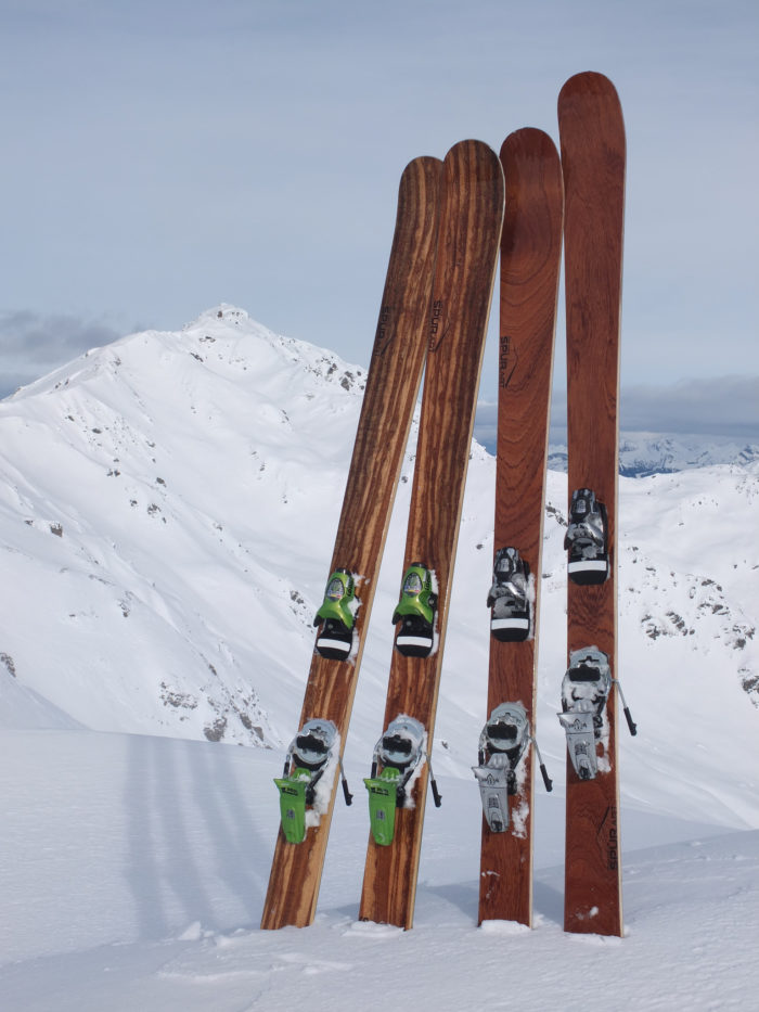 Ett urval av de skidor som byggdes under seminariet.
