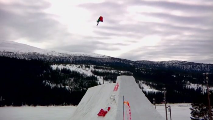 Simon Dumont testar gränserna ovan Åresjön