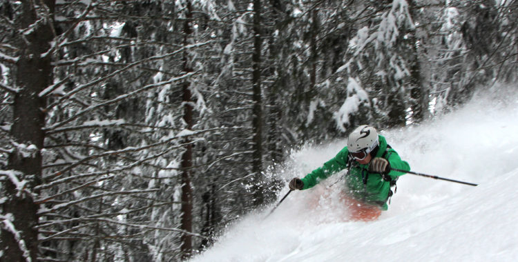 Ryktena säger att två meter snö på kort tid kommit till Borovets.