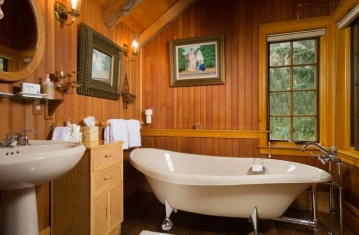 Michael Brands / http://mountainhomephoto.com/