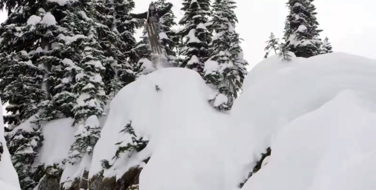 Tanner Hall hoppar på mer kuddar än ett genomsnittligt barn i hans webserie