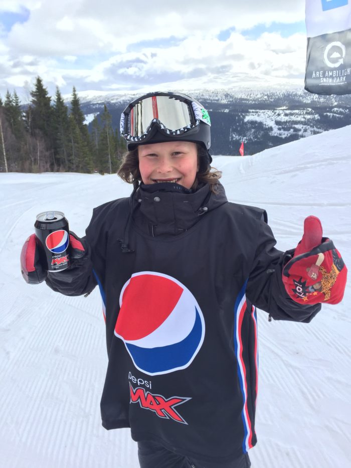 Oskar Laursen, uberstoked camper