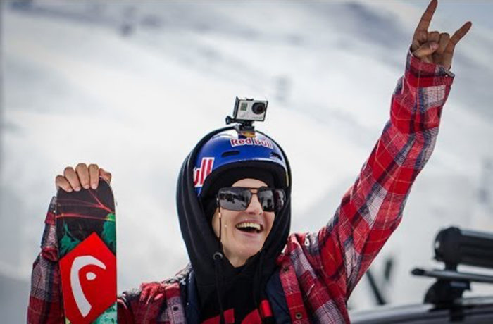 Anna "Big Air" Kinnberg Batra efter ett fläskigt hopp i Livigno
