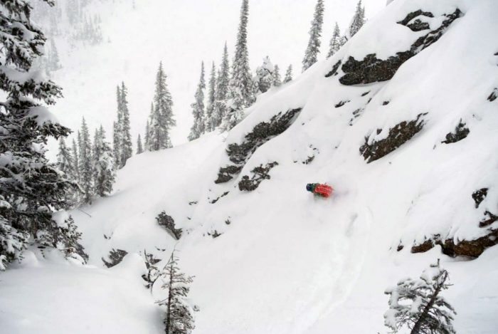 Chris Rubens i årets tidigaste pudersvängar på hemmaplan 