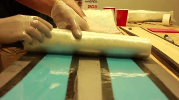 Hyper Damping Technology gör att skidorna har olika flex vid olika farter