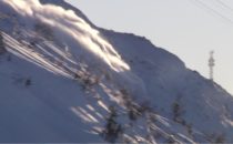 Fjällräddningen söker två personer från lavin