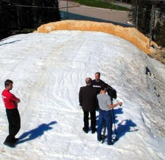 Världens första snölagringstest i Ruka 2001