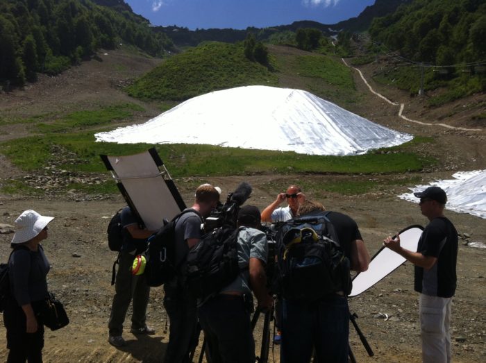 Mikko ger intervju för ABC News i Sochi under sommaren 2013