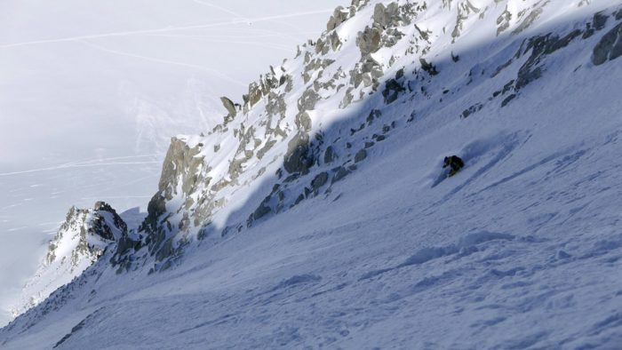 Jesper på en av många snorbranta nordsidor ovanför Argentiere-glaciären.