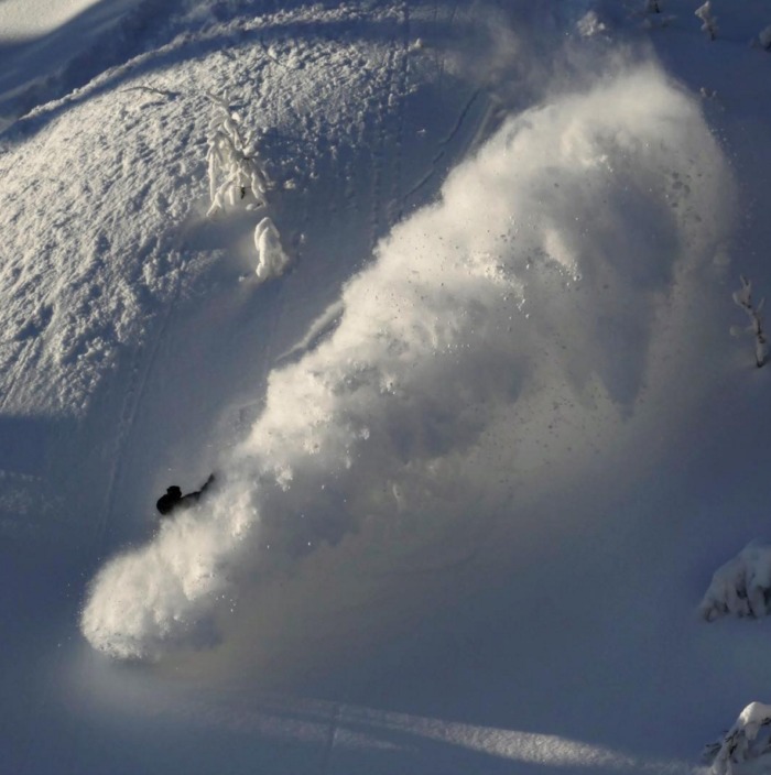 Johan Jonsson skjuter skarpt med Hampus Mosseson i sökaren