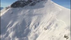 Patrullsprängd Monsterlavin i Schweiz