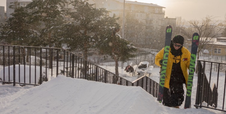 Henrik Harlut under inspelningen av sin edit i videotävlingen X Games Real Ski 2017.
