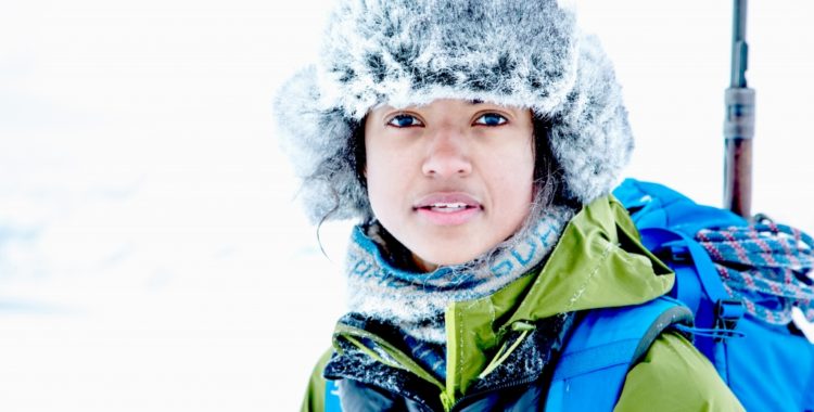 Läkaren Olivia Kiwanuka brinner för äventyr, här på expedition på Svalbard.