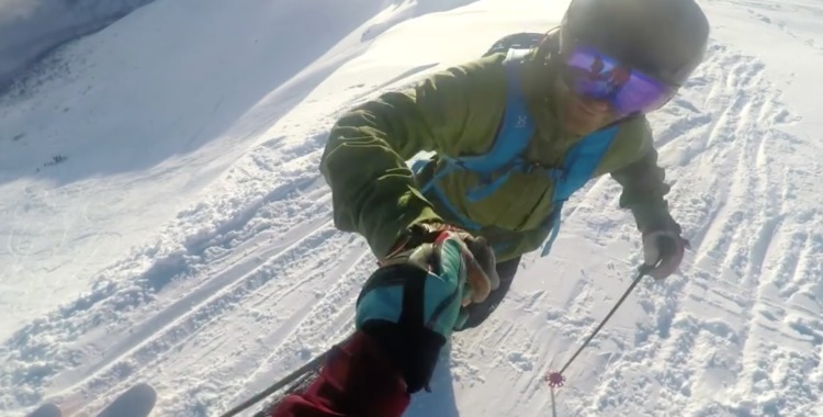 Per Spett taggar upp med kameramannen Alexander Rydén inför volten.