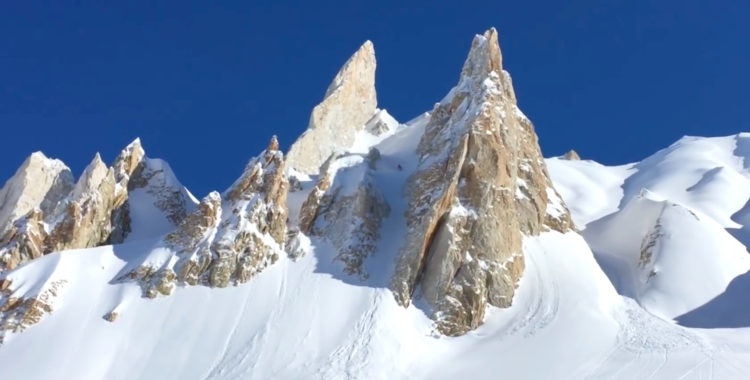 Pang på med FWT-åkarna Adria och Aymar i Sydamerika.