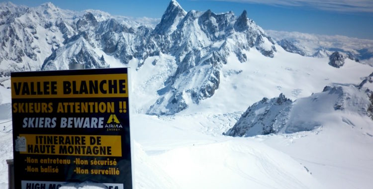 Säsonga i Chamonix med en fyramånders bebis och en 6-åring? YES! säger familjen Mellåker. 