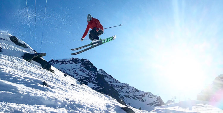 Carl Regnér laddar för världstouren i Stubai tillsammans med broder Olle och Kristofer Turdell.