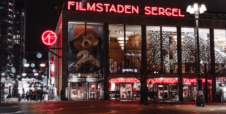 Nuit de la Glisse visade upp Don't Crack Under Pressure på Filmstaden Sergel i Stockholm.