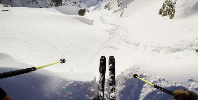 Nikolai är redo för åket ned i Urdkjerringa, Lyngen. 