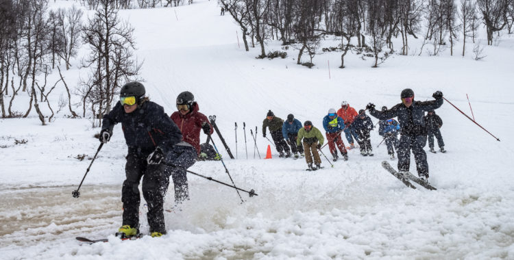 Helgen avslutades med ett störtlopp.