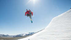 Soligt och glatt vykort från Juvass