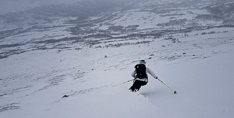 Jackie Paaso peppar inför världstouren med lite tidiga septembersvängar utanför Åre.