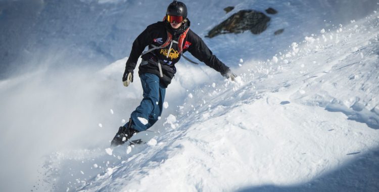 Cody Bramwell svepte hem segern på Nya Zeeland i säsongens första 4-stjärniga FWQ-tävling.