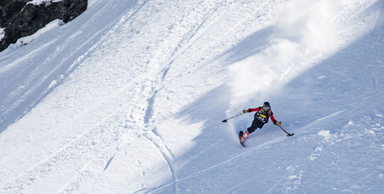En FWQ-tävling, en skida och en enastående insats av Patrick Halgren.