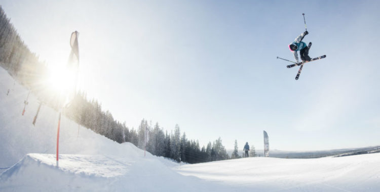 Kläppen är som vanligt med på tävlingarna på bräda och skidor. 