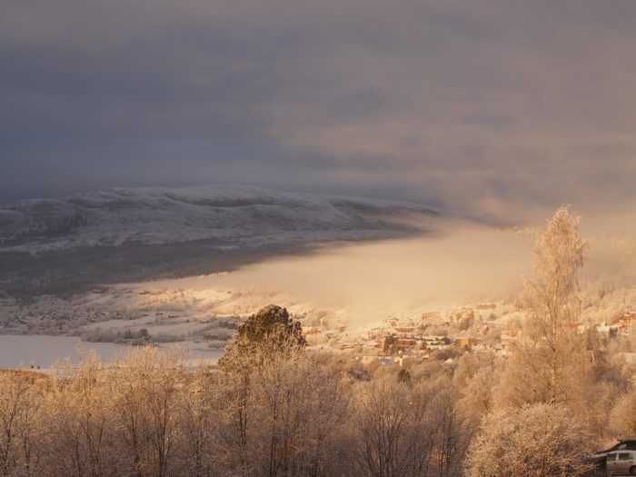Snökanondimma över Åredalen.
