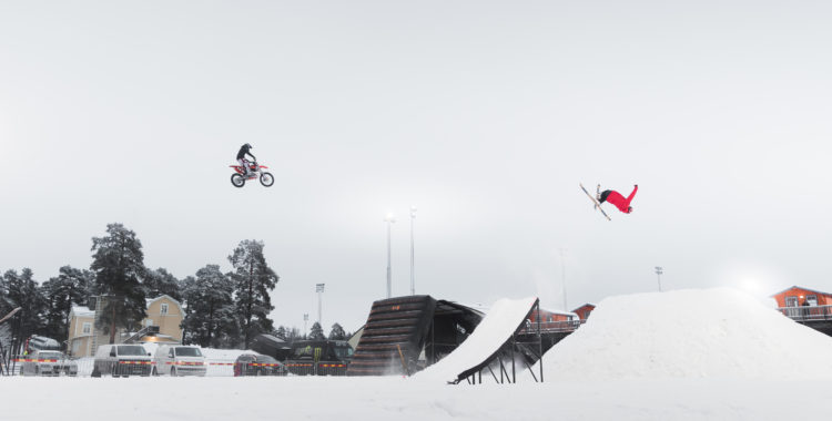 Skata Erik och Anton Axellie mixar skidor, annandagsbandy, motorcross och varm choklad.