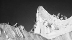 ZABARDAST: Branta åk i Pakistan