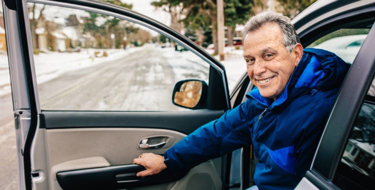 Den här chauffören som jobbar för Uber tar dig från Grenoble till Alpe d'Huez eller Les Deux Alpes för 90 €.