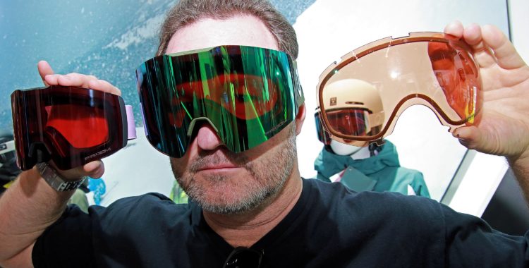 Oakley släpper Fall Line XL och Fall Line XM nästa vinter.