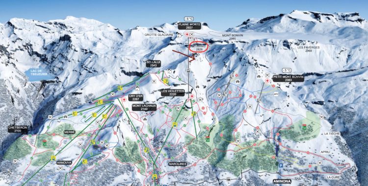En lavin störtande in i pisten Kandahar i Crans-Montana, igår tisdag 19 februari omkring klockan 14.15. Pilen anger ungefärlig start för lavinen.