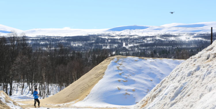 Peak Innovation utför ett redigt snölagringtest på tre stycken testhögar i Bruksvallarna.