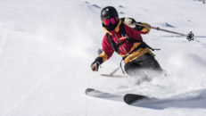 Vilket skidmärke signar 16-åriga svenska superlöftet Nils Uski?